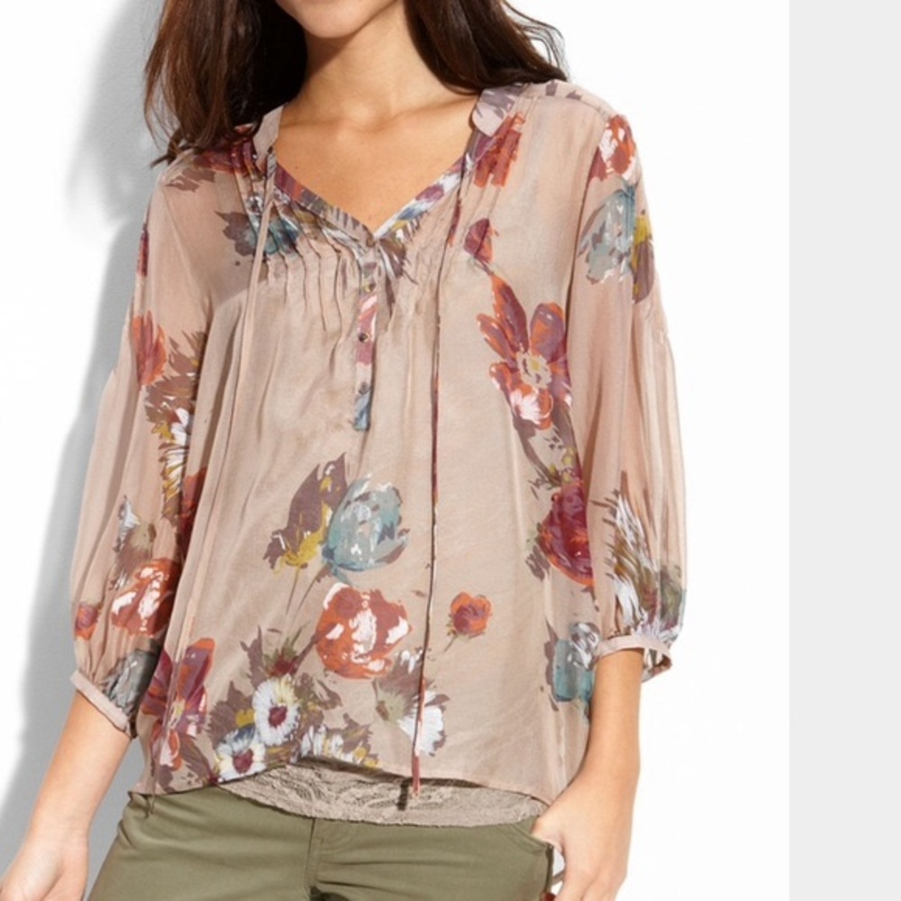 Women Bellatrix floral chiffon blouse  size M
